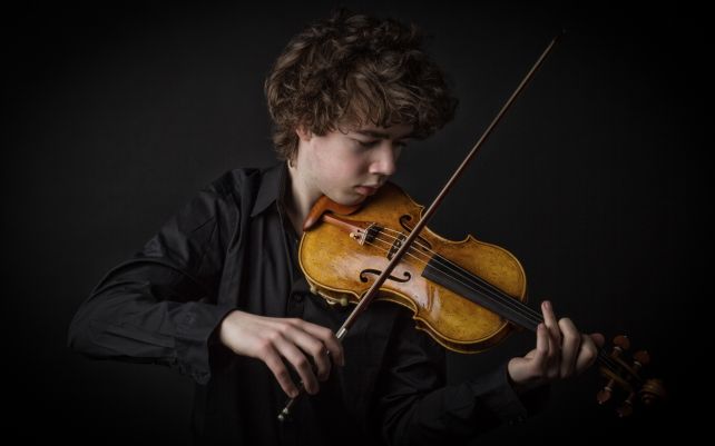 boy_playing_violin_music-wide